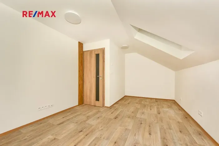 Pronájem rodinného domu, Zruč-Senec, U pomníku, 130 m2