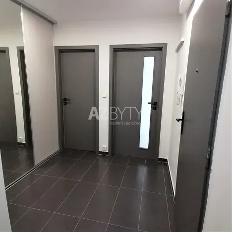 Pronájem bytu 2+kk, Praha - Bohnice, Toruňská, 68 m2