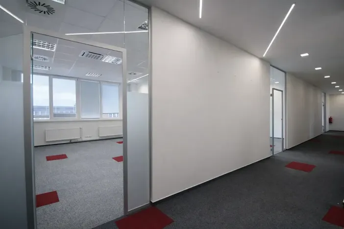 Pronájem kanceláře, Praha - Libeň, Lihovarská, 714 m2