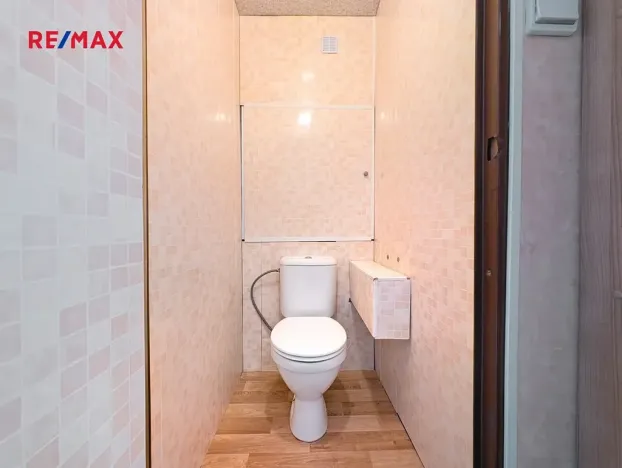 Pronájem bytu 1+kk, Praha - Černý Most, Doležalova, 33 m2