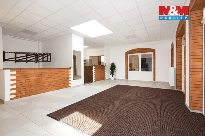 Pronájem restaurace, Vřesina, Ovocná, 635 m2