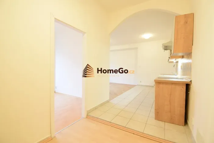 Pronájem bytu 2+kk, Praha - Nusle, U gymnázia, 65 m2