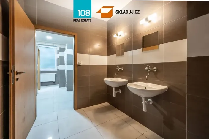 Pronájem skladu, Kladruby nad Labem, 1000 m2