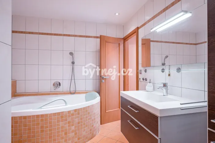 Pronájem bytu 2+kk, Praha - Krč, Ružinovská, 66 m2