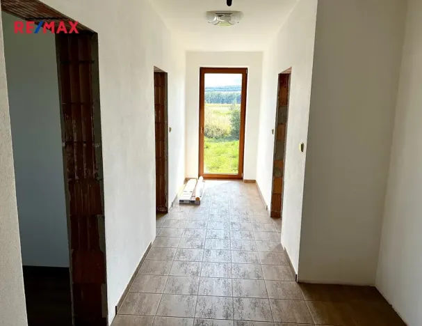 Prodej rodinného domu, Bánov, 197 m2