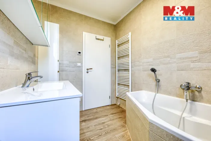 Prodej bytu 4+kk, Vochov, 82 m2