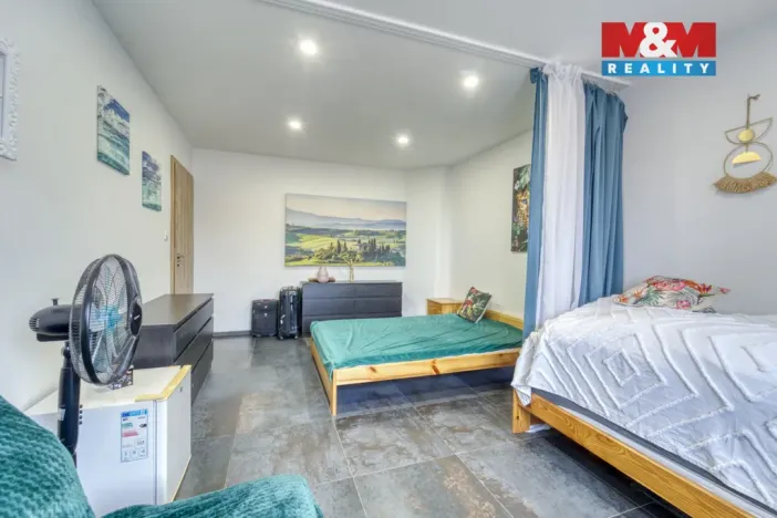 Prodej bytu 4+1, Černošice, Komenského, 109 m2