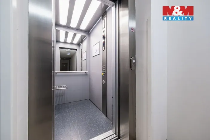 Prodej bytu 1+kk, Praha - Modřany, Vorařská, 44 m2