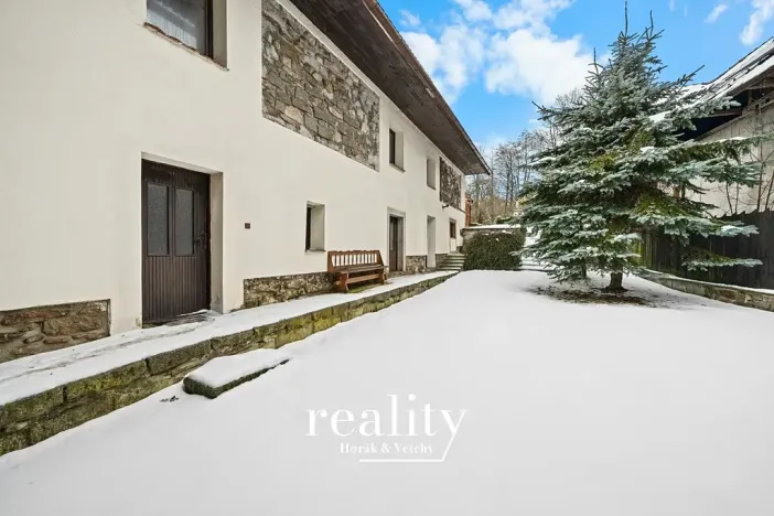 Prodej rodinného domu, Řásná, 179 m2