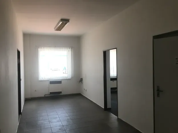 Pronájem výrobních prostor, České Budějovice, Okružní, 432 m2