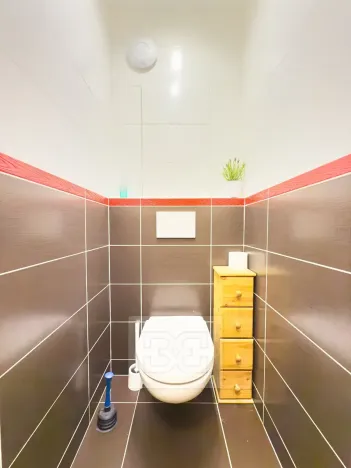 Pronájem bytu 2+kk, Praha - Bohnice, Zelenohorská, 42 m2