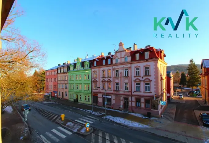 Pronájem bytu 1+1, Karlovy Vary, Chebská, 36 m2