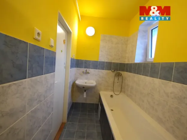 Pronájem bytu 1+1, Kryry, Tovární, 49 m2