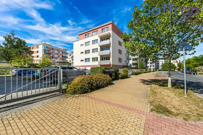 Pronájem bytu 2+kk, Plzeň, Znojemská, 52 m2