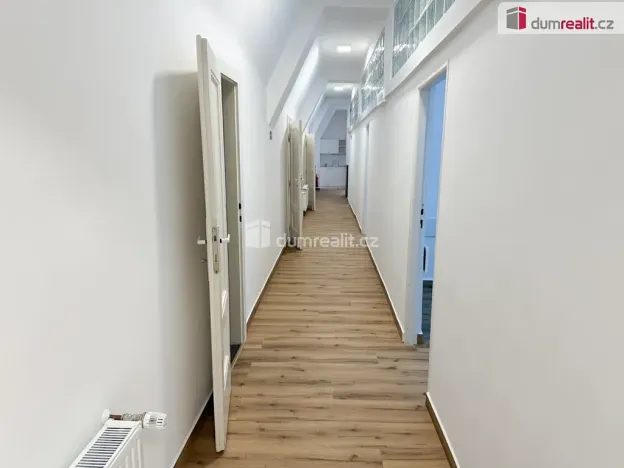 Pronájem kanceláře, Praha - Nové Město, Vodičkova, 141 m2