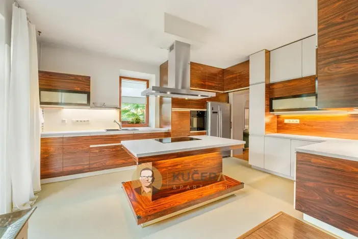 Prodej zemědělské usedlosti, Lichnov, 672 m2