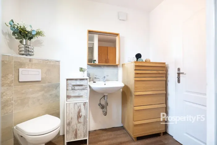 Prodej rodinného domu, Veleň, 141 m2