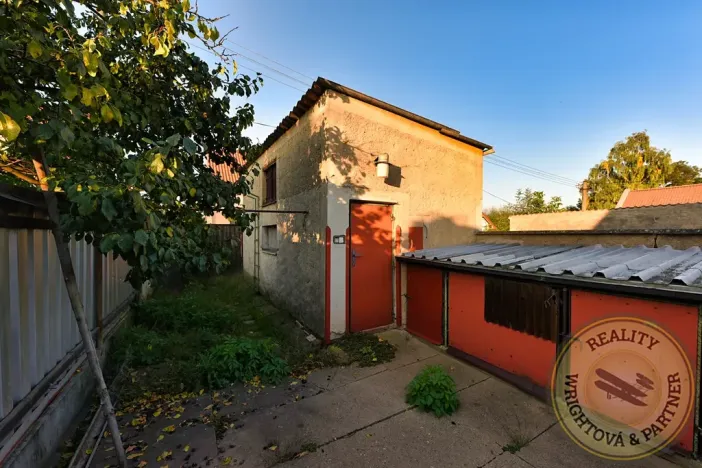 Prodej rodinného domu, Černuc, 240 m2