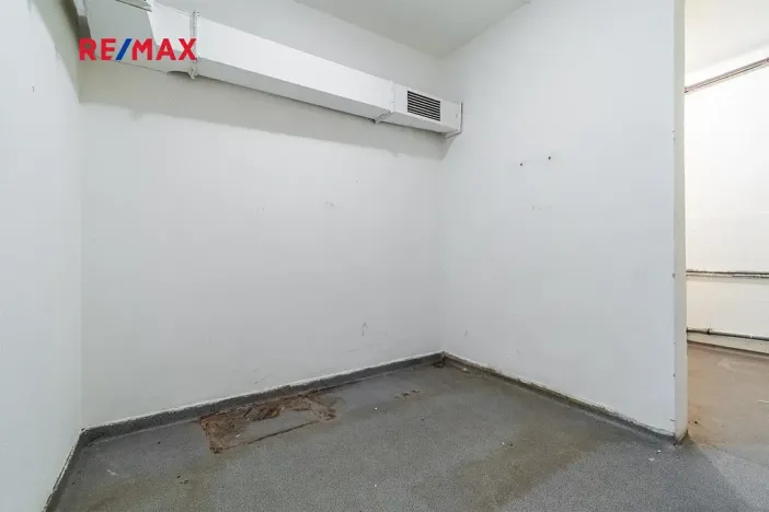 Pronájem komerční nemovitosti, Plzeň, Sokolovská, 12 m2