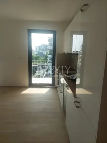 Pronájem bytu 2+kk, Praha - Hodkovičky, Šenácká, 56 m2
