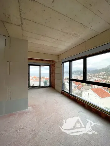 Prodej bytu 4+kk, Dobrá Voda, Černá Hora, 122 m2