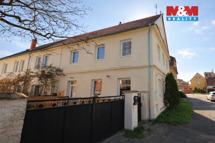 Prodej bytu 5+1, Polepy, 200 m2