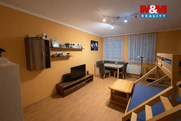 Prodej bytu 3+kk, Pečky, V Kaštánkách, 71 m2