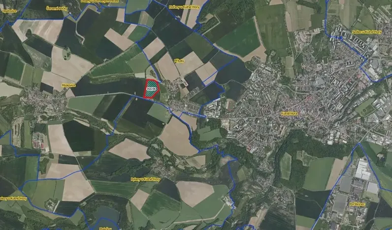 Prodej podílu pozemku, Miskovice, 43216 m2