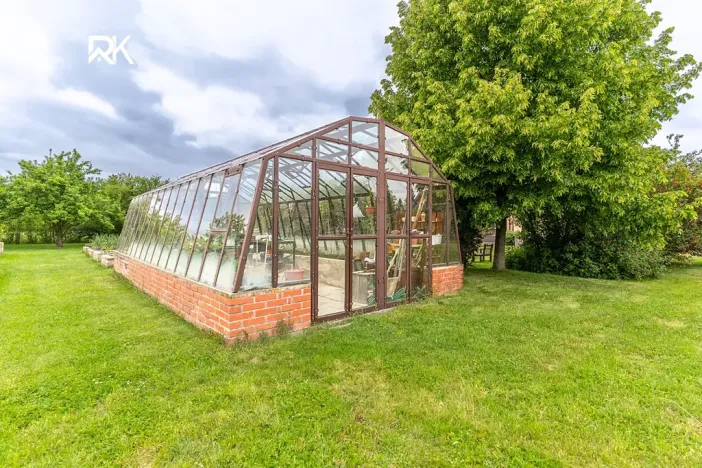 Prodej rodinného domu, Bříství, 375 m2