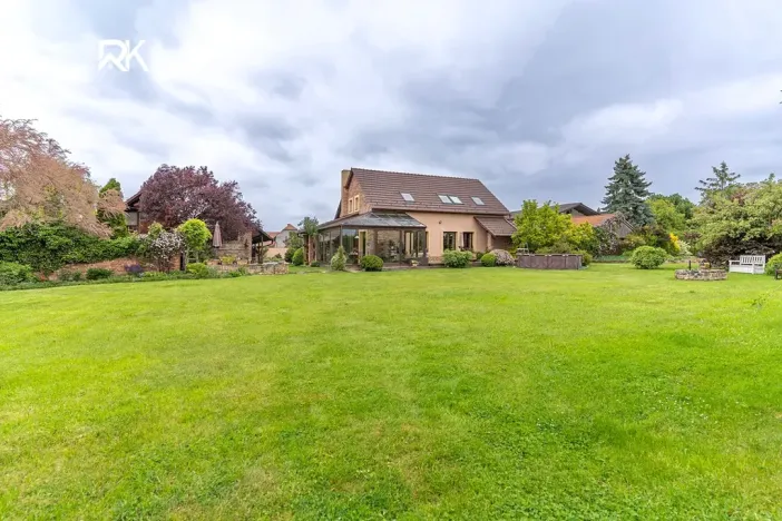 Prodej rodinného domu, Bříství, 375 m2