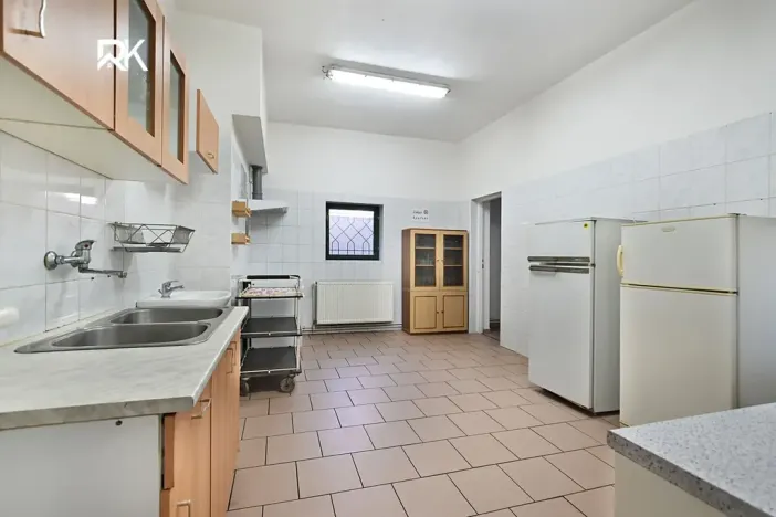 Prodej rodinného domu, Nová Ves I, Legerovo nám., 470 m2