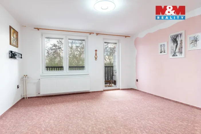 Prodej bytu 3+1, Sedlice, Sídliště 2, 82 m2