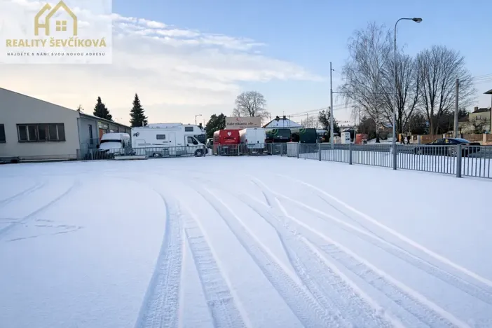 Pronájem obchodního prostoru, Hradec Králové, Vlčkovická, 700 m2