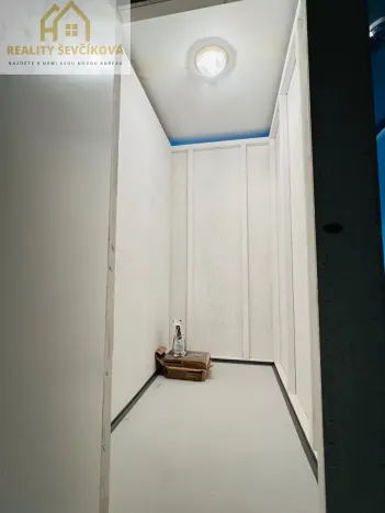 Pronájem bytu 1+kk, Hrochův Týnec, Nádražní, 25 m2