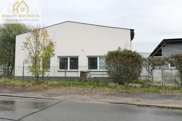 Pronájem komerční nemovitosti, Hradec Králové, Zemědělská, 695 m2