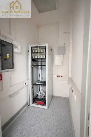 Pronájem komerční nemovitosti, Hradec Králové, Zemědělská, 695 m2