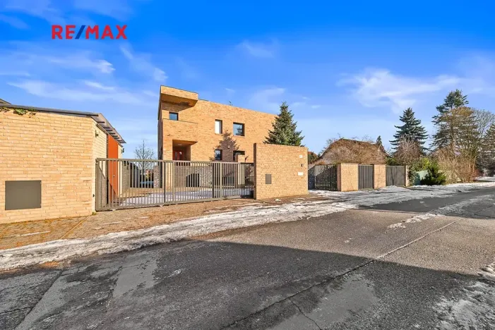 Prodej vily, Praha - Klánovice, Zádražanská, 330 m2