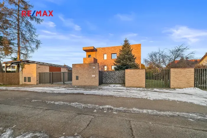 Prodej vily, Praha - Klánovice, Zádražanská, 330 m2