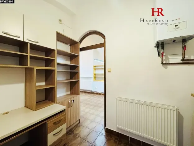 Pronájem obchodního prostoru, Benešov, Masarykovo náměstí, 60 m2