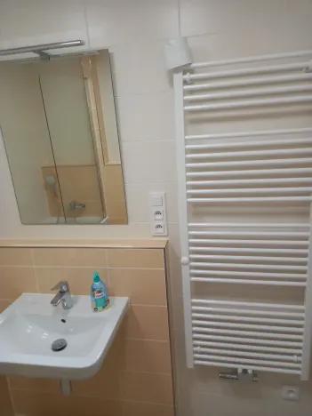 Pronájem bytu 1+kk, Praha - Hloubětín, Za černým mostem, 36 m2