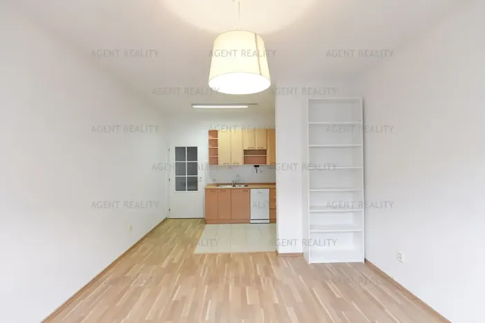 Pronájem bytu 2+kk, Praha - Břevnov, Slavníkova, 57 m2