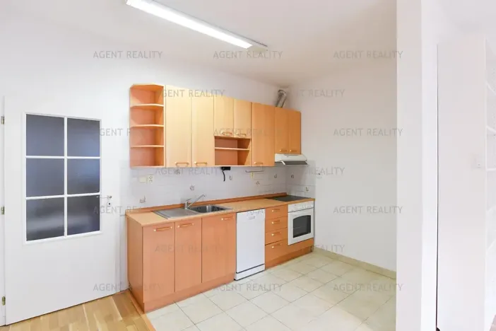 Pronájem bytu 2+kk, Praha - Břevnov, Slavníkova, 57 m2