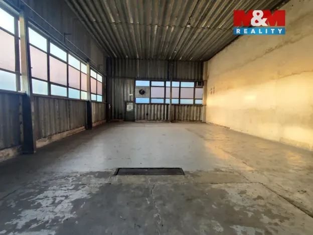 Pronájem skladu, Veleň, K Cihelně, 765 m2