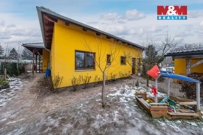 Prodej rodinného domu, Hradešín, 350 m2