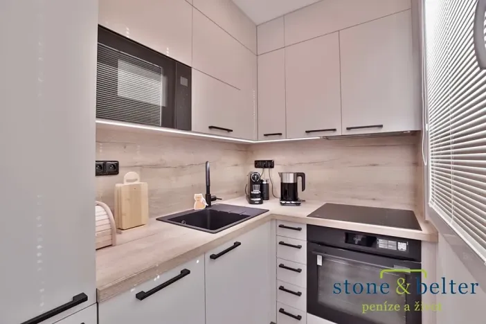 Prodej bytu 1+kk, Praha - Střížkov, Rumburská, 27 m2