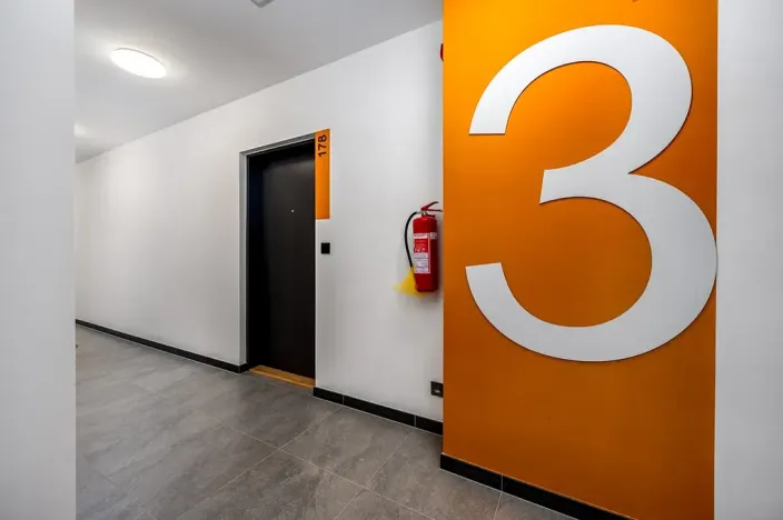 Pronájem bytu 1+kk, Praha - Hostivař, Nurmiho, 42 m2