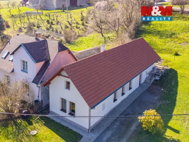 Prodej rodinného domu, Všestary - Menčice, Hlavní, 74 m2