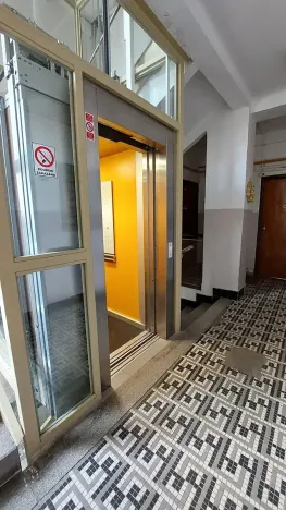 Pronájem bytu 1+1, Praha - Holešovice, Dělnická, 50 m2