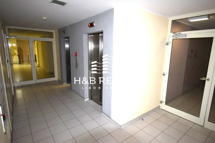 Pronájem bytu 1+kk, Praha - Žižkov, Ke kapslovně, 53 m2