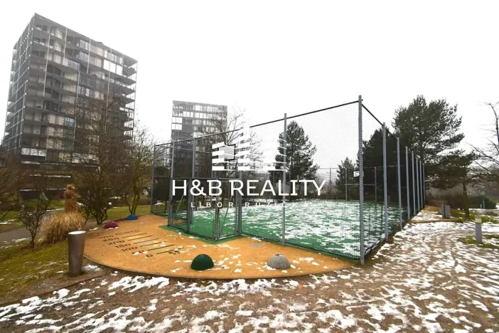 Pronájem bytu 1+kk, Praha - Žižkov, Ke kapslovně, 53 m2